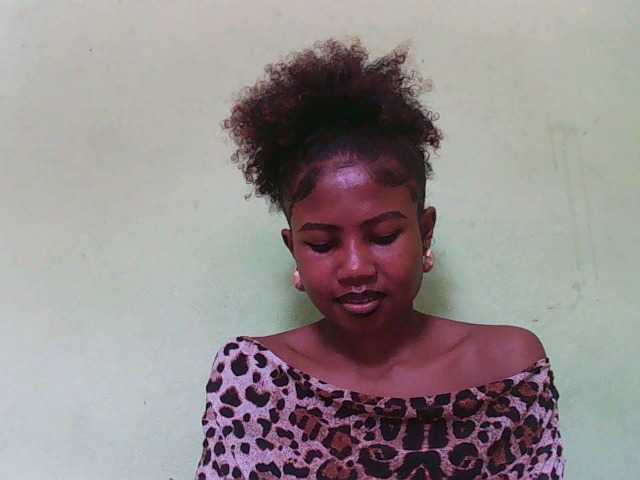 Sylvia6's BongaCams show and profile