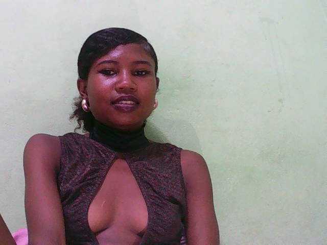 Sylvia6's BongaCams show and profile