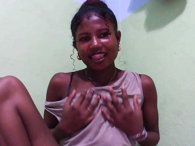 Sylvia6 webcam bongacams model stream image