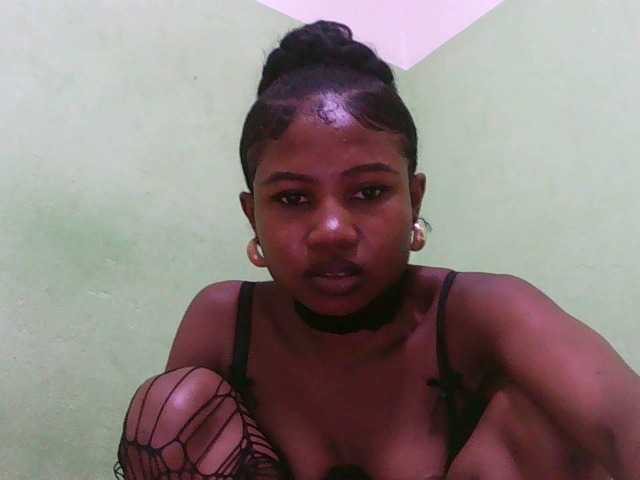 Sylvia6's BongaCams show and profile