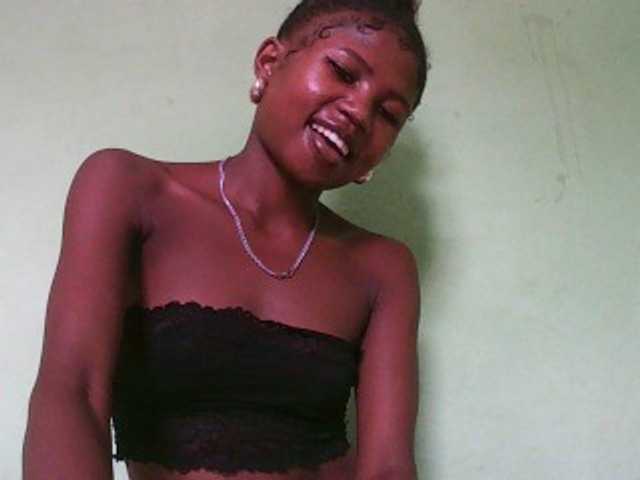 Sylvia6's BongaCams show and profile