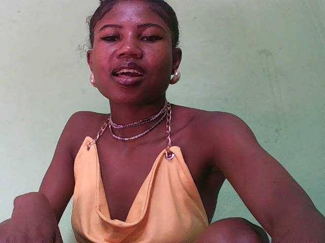 Sylvia6's BongaCams show and profile