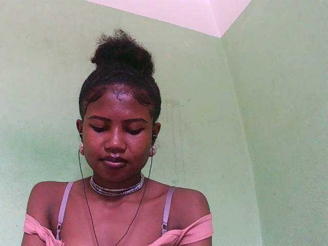 Sylvia6's BongaCams show and profile