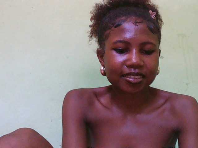 Sylvia6's BongaCams show and profile