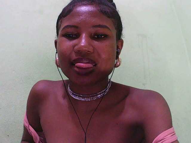 Sylvia6's BongaCams show and profile