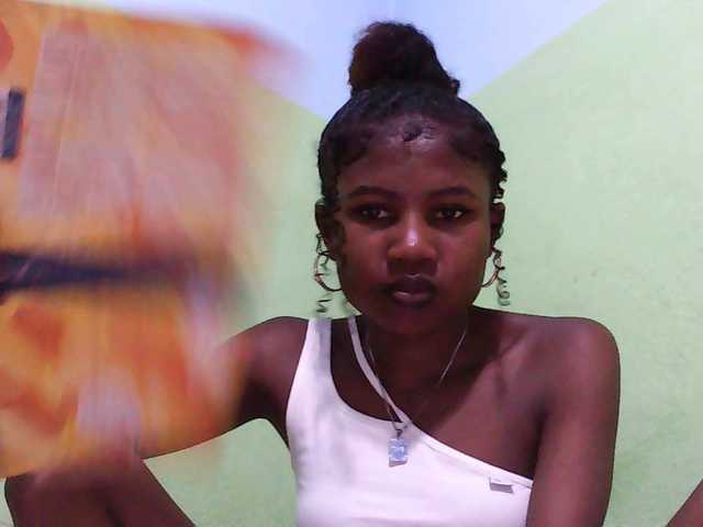 Sylvia6's BongaCams show and profile