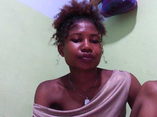 Sylvia6 webcam bongacams model stream image