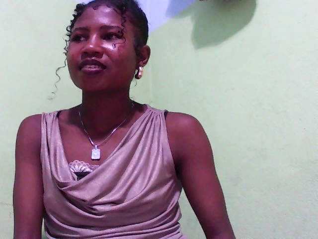 Sylvia6 webcam bongacams model stream image