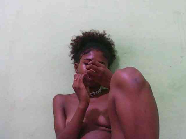 Sylvia6 Live Webcam on BongaCams