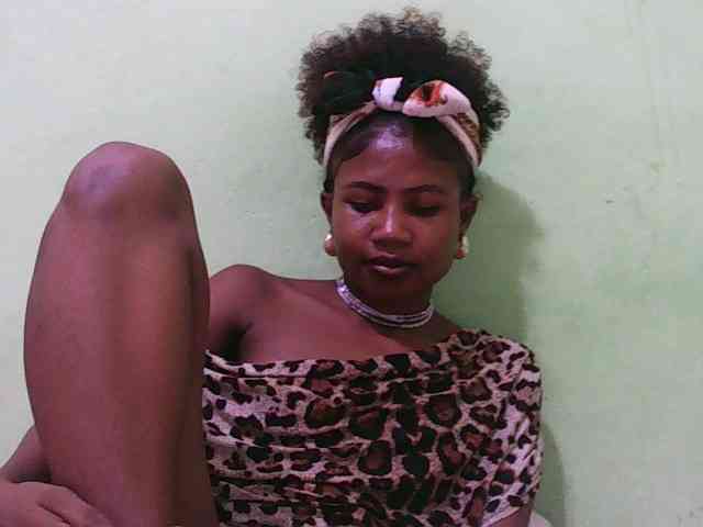 Sylvia6 Live Webcam on BongaCams