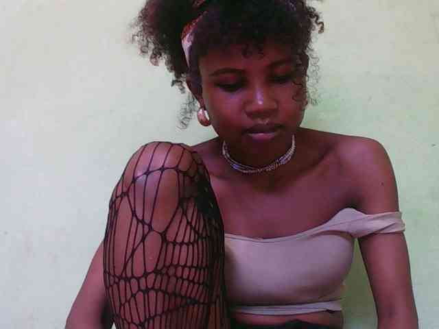 Sylvia6 Live Webcam on BongaCams