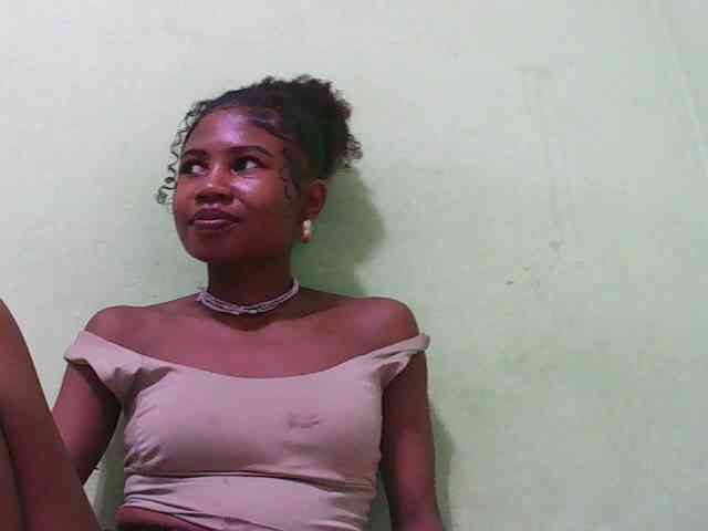 Sylvia6 Live Webcam on BongaCams