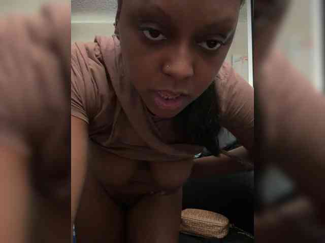 Chaneldafinestttt1 webcam