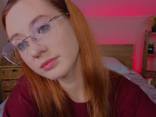 WICKEDEMBER's BongaCams show and profile