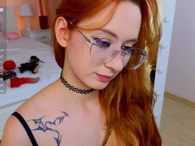 WICKEDEMBER's BongaCams show and profile