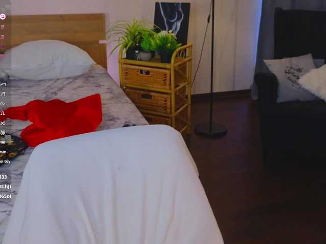 WICKEDEMBER's BongaCams show and profile