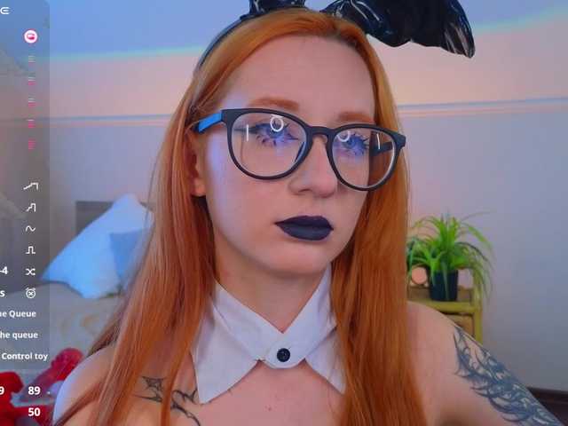 WICKEDEMBER's BongaCams show and profile