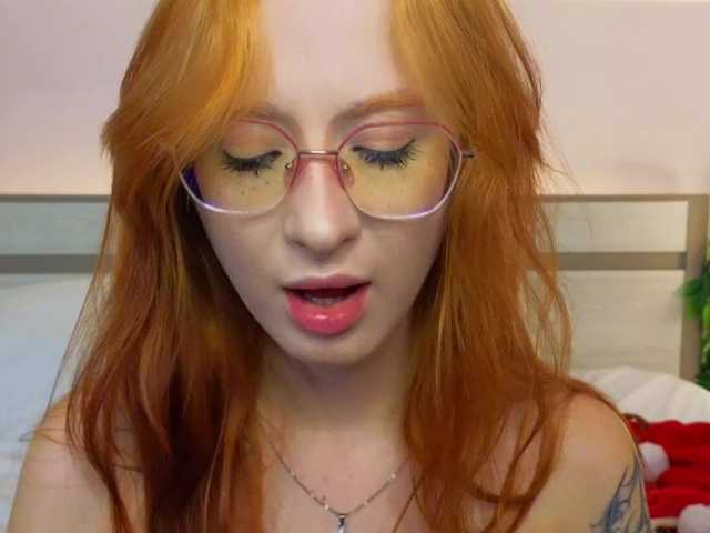 WICKEDEMBER's BongaCams show and profile