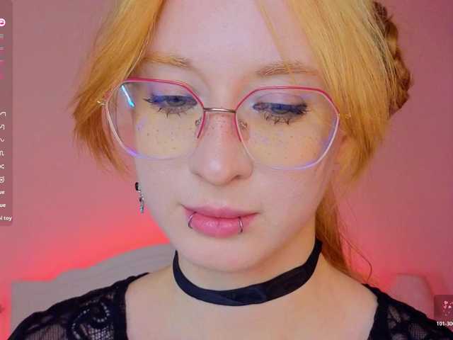 WICKEDEMBER's BongaCams show and profile