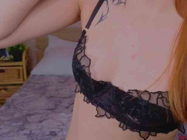 WICKEDEMBER Live Webcam on BongaCams