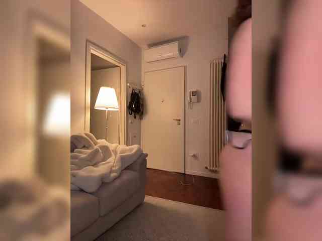 Tutti-fruttii Live Webcam on BongaCams