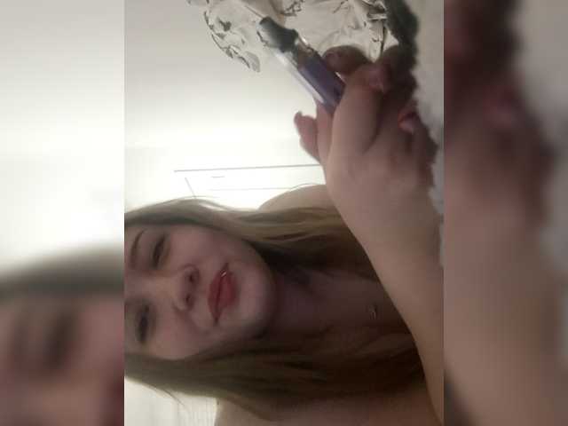 Pussy-Sprinter's BongaCams show and profile