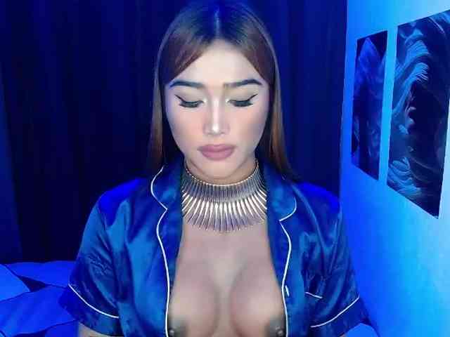 AsianCaulix Live Webcam on BongaCams