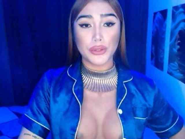 AsianCaulix Live Webcam on BongaCams