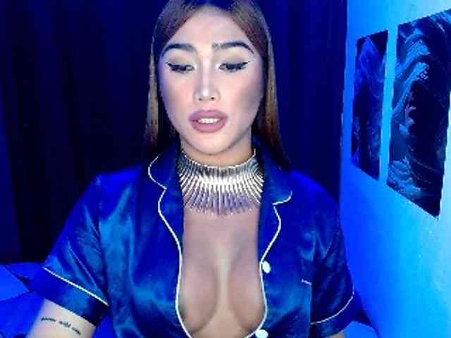 AsianCaulix Live Webcam on BongaCams