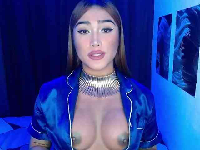 AsianCaulix Live Webcam on BongaCams