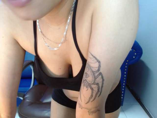 Sasha-Venom's BongaCams show and profile