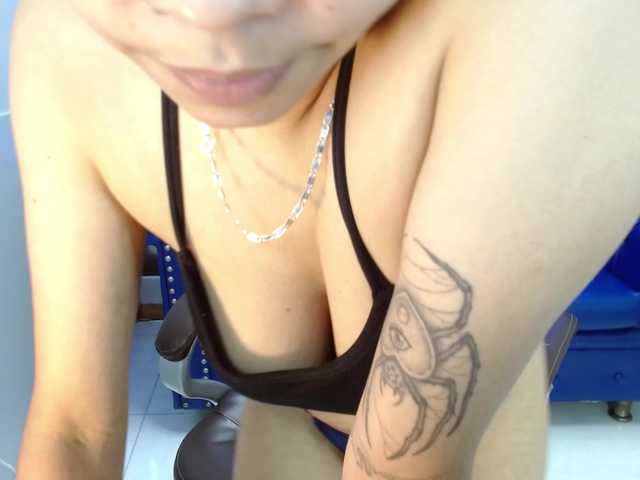 Sasha-Venom's BongaCams show and profile