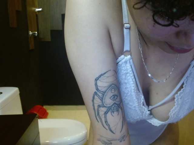 Sasha-Venom's BongaCams show and profile