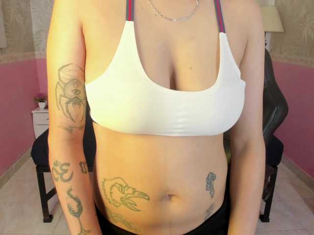 Sasha-Venom's BongaCams show and profile