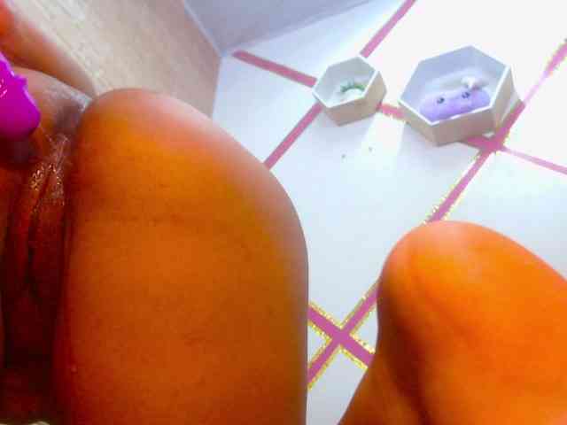 HeidyColins Live Webcam on BongaCams