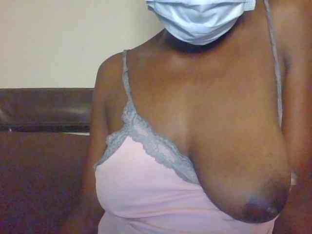 ThePeachFlexer webcam