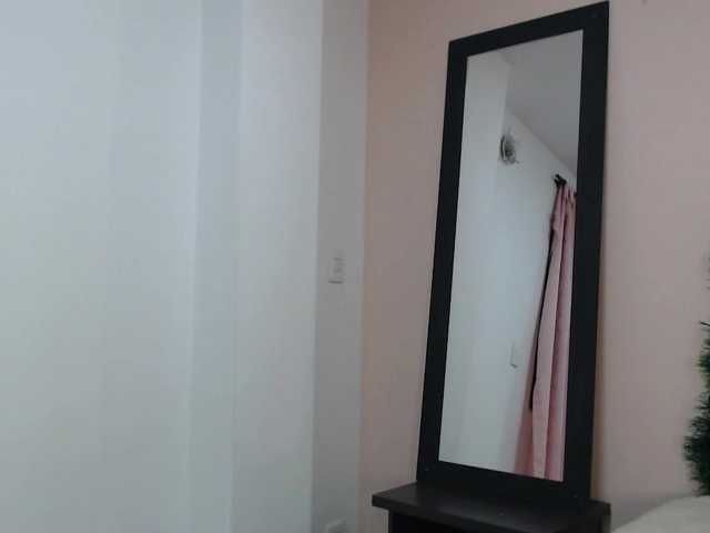 AbbyHiilton's BongaCams show and profile