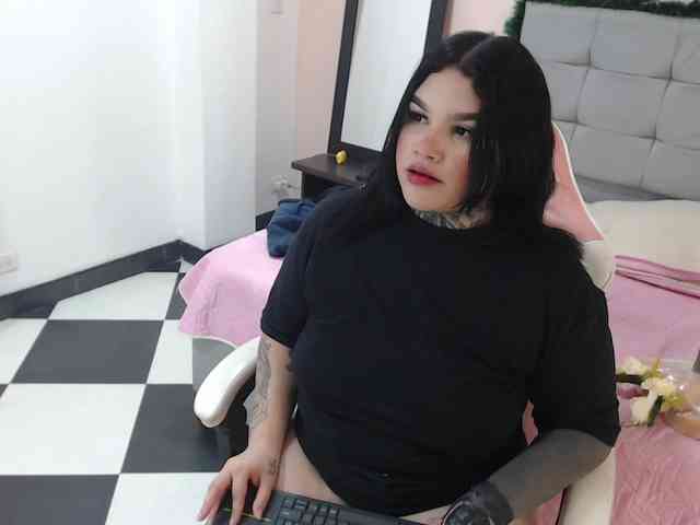 AbbyHiilton AbbyHiilton