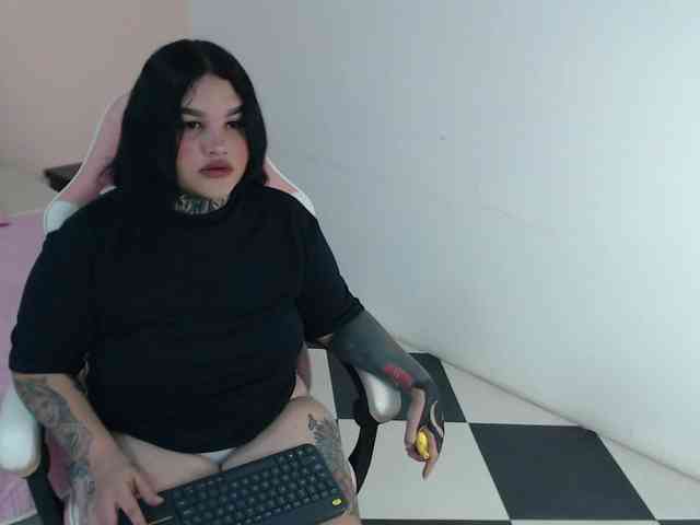 AbbyHiilton AbbyHiilton