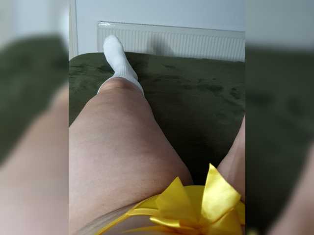 Dia42's BongaCams show and profile