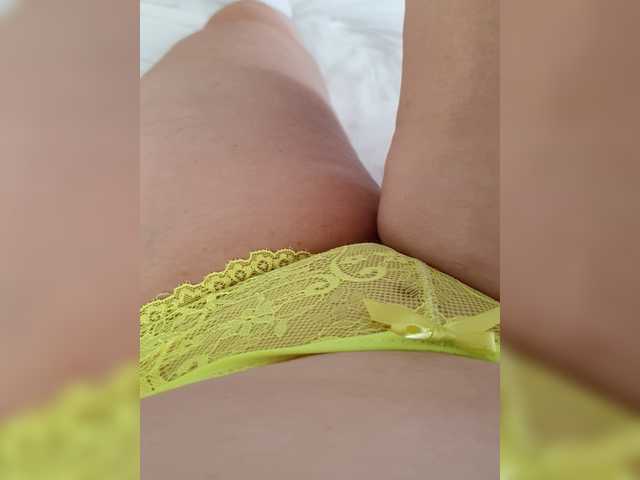 Dia42's BongaCams show and profile