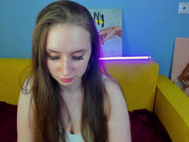 KiraSweet's BongaCams show and profile