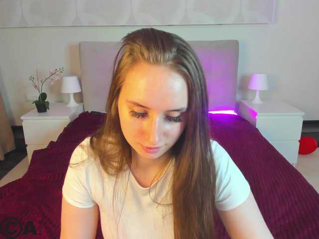 KiraSweet's BongaCams show and profile