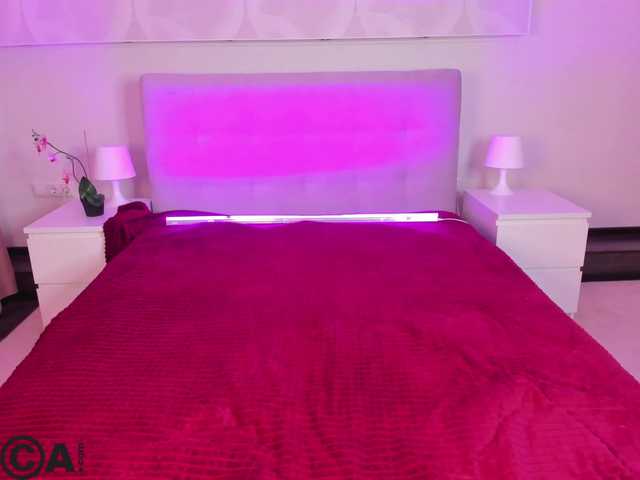 KiraSweet's BongaCams show and profile