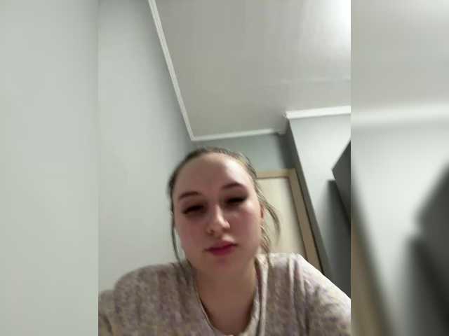 KiraSweet – webcam model profile photo