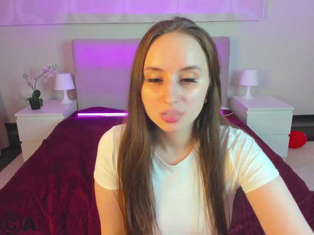 KiraSweet's BongaCams show and profile