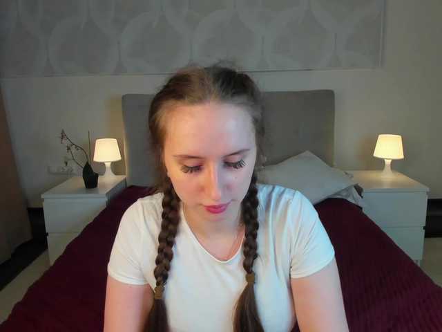 KiraSweet's BongaCams show and profile