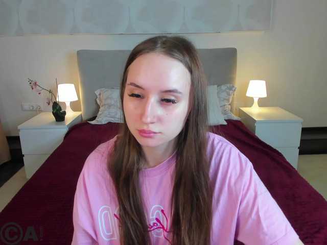 KiraSweet's BongaCams show and profile