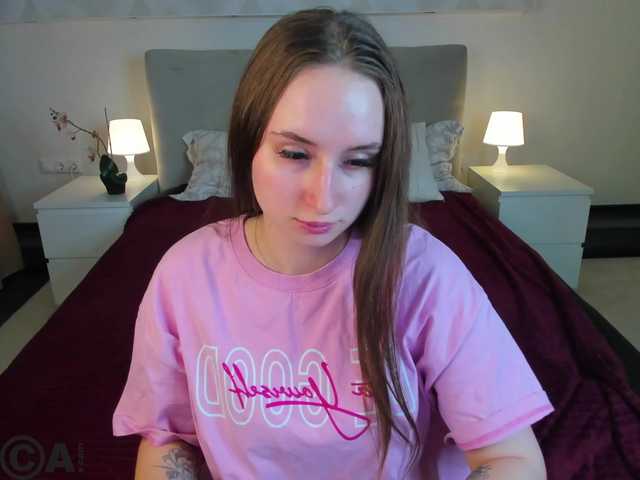 KiraSweet's BongaCams show and profile