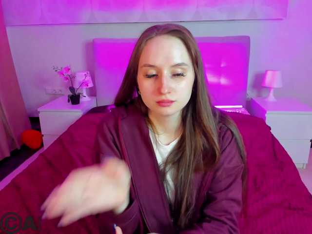 KiraSweet's BongaCams show and profile